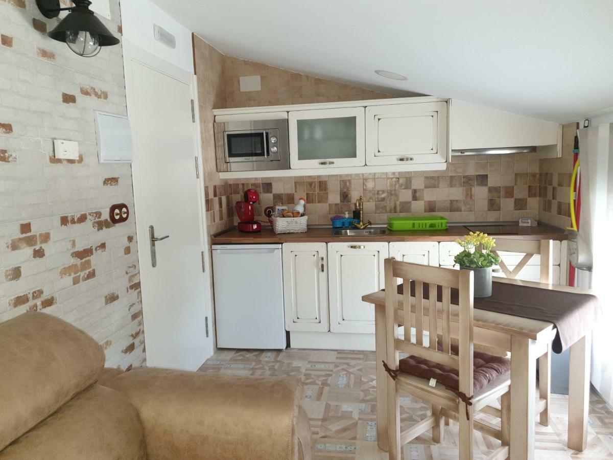 Apartamentos Hostal Cabanas Carboneras de Guadazaón Eksteriør billede