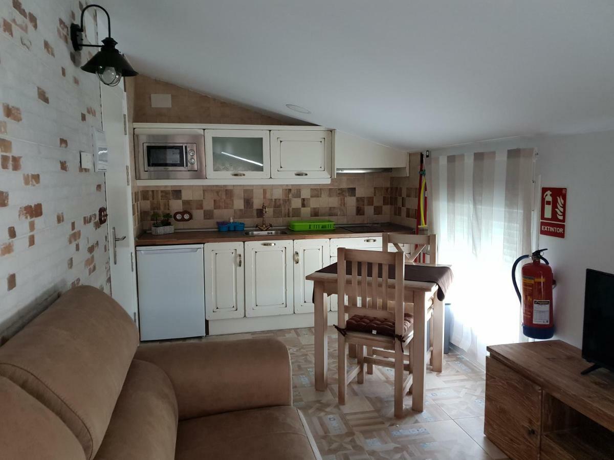 Apartamentos Hostal Cabanas Carboneras de Guadazaón Eksteriør billede