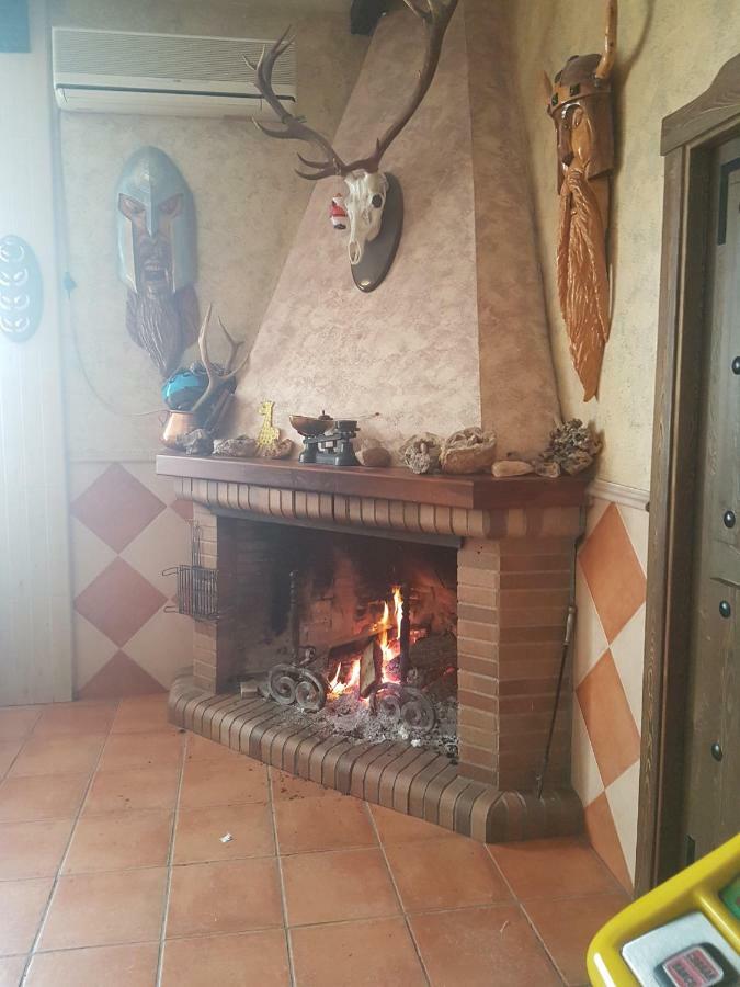 Apartamentos Hostal Cabanas Carboneras de Guadazaón Eksteriør billede
